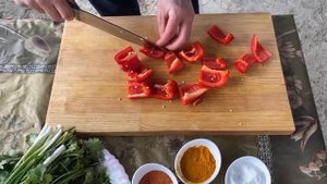 Свиные рёбрышки с овощами на садже.