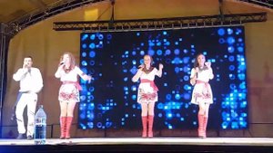 Ансамбль Украинской народной песни - "На горі трава зелена" (эстрадный вариант)
