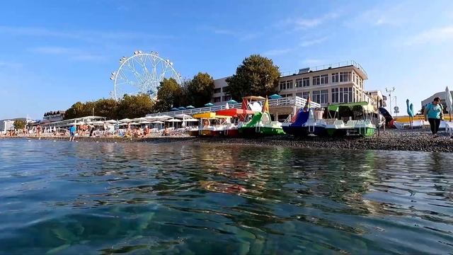 ЛАЗАРЕВСКОЕ 2020?СОЧИ. Прозрачная водичка, заходишь -свежо, зашел -хорошо! Я полагаю +26 есть! смотреть онлайн