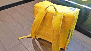 Подработка в Яндекс Доставка на электросамокате по тарифу курьер. Яндекс курьер на самокате