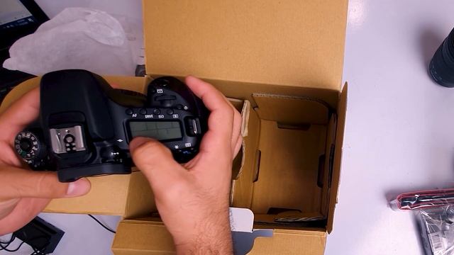 Canon 80D! Worth Buying in 2020??? UNBOXING+hands-on review URDU/HINDI смотреть онлайн