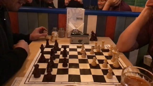 Очень страшное кино. 3-я партия. За две секунды обыгрываю мастера!!! Абсолютная связка.