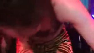 Зажигательная сайкл тренировка в клубе Секция