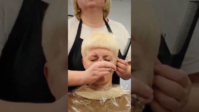 как подстричь челку #hairdresser #haircut #vlog #life #стрижки #челка #стилист #волосы