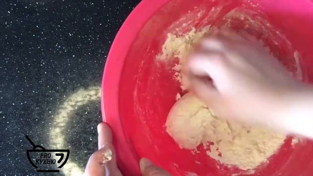 Тонкое, дрожжевое, хрустящее тесто для пиццы ! Всегда так готовлю!!! смотреть онлайн