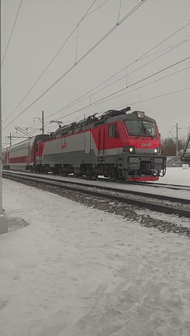 ЭП20 - 029 СООБЩЕНИЕМ КАЗАНЬ - МОСКВА #shorts #ржд #железнаядорога #поезд #электричка #рекомендации