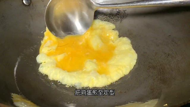 小河蝦炒雞蛋這樣做太好吃了，殼脆肉嫩，鮮美可口，營養更豐富【胡斌哥美食】#小河蝦炒雞蛋  #雞蛋