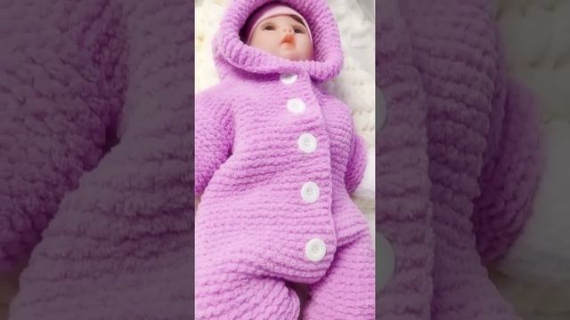 Детский вязаный комбинезон ? детский комбинезон спицами ?плюшевый комбинезон ? мастер-класс