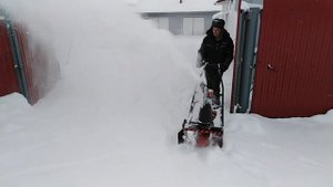 Снегоуборщик из бензопилы "Урал 2Т Электрон"