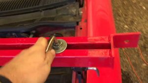 Траверса для вывешивания двигателя