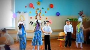 Танец под песню Девочки фабричные в детском саду