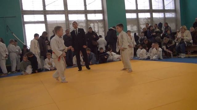 Ольшевский Юрий - Беличенко Анатолий - 32 кг.ТУРНИР ПО ДЗЮДО «КОРОЛЬ ТАТАМИ» 08-09 г.р. 4 дек 2016. смотреть онлайн