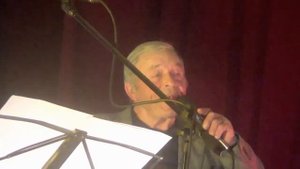 Мастер художественного свиста. Дедушке - 80 лет.