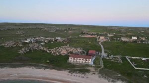 Крым. Село Золотое. Пансионат "Море солнца". Азовское море. Казантипский залив.  Май 2021.