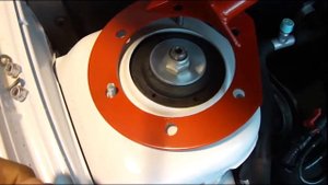 Распорка передних стоек на Ладу Приору