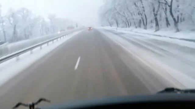 Расход топлива на Мерседес Актрос 1841с 30-тоннами, зерновоз с четырёх осным прицепом. смотреть онлайн