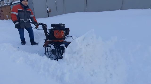 Использовать мотоблок на резиновых или же на металлических колесах? смотреть онлайн