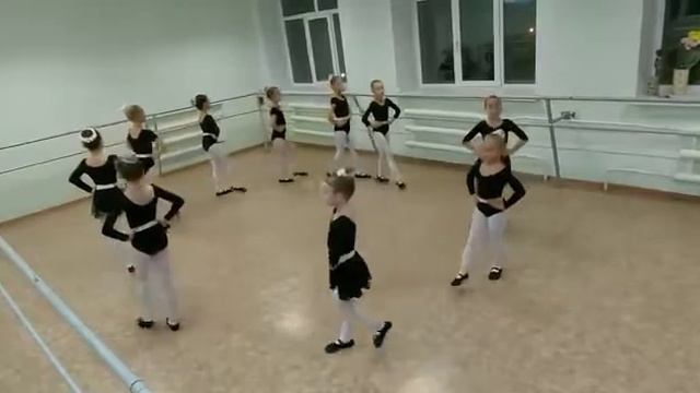 Ансамбль "Воскресеньице" поставщик -преподаватель Дьячкова Е.А. смотреть онлайн