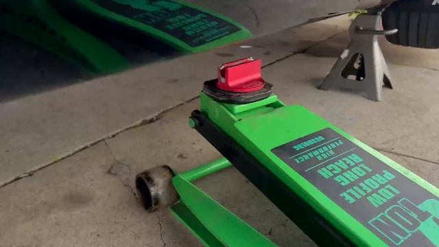 Car Tire Rotation (2019+ Hyundai Veloster N) смотреть онлайн