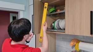 Изогнулась дверь у кухни из компакт-плиты