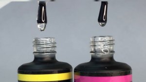 Какую выбрать базу для ногтей под гель лак: сравнение  Rubber Base и более жидкой Flex Base