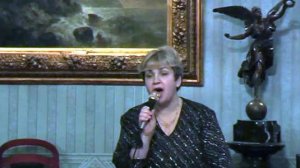 "Осень" (запись 2004 г.). Поёт Надежда Вдовкина, аккомпанирует Дьяченко Марина Петровна.