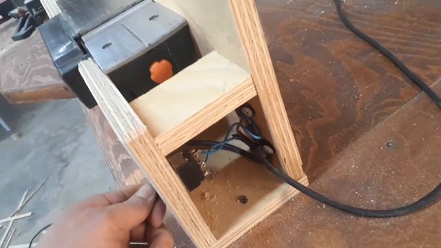 Фуговальный станок из электрорубанка. смотреть онлайн