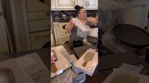 Распаковываю свои подарки ? Я мягко говоря в шоке ? #арусякавказ #подарки #шок #распаковка