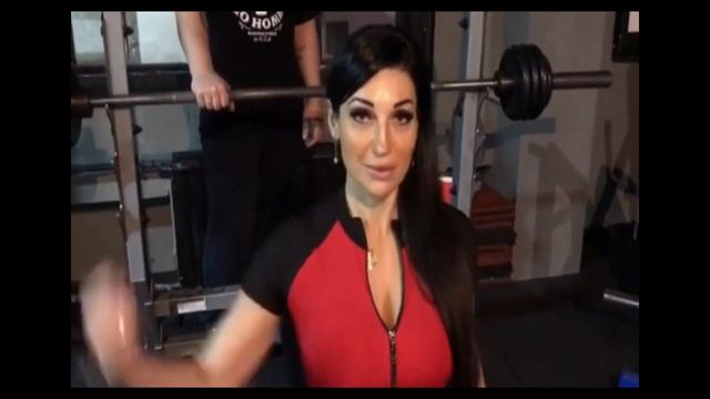 Milf Huge Biceps 18. смотреть онлайн