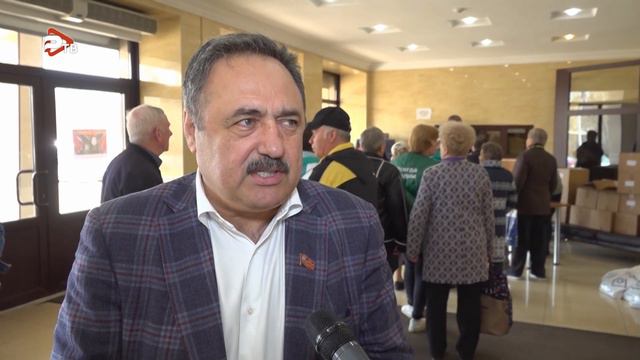 Праздник Светлой Пасхи объединяет многих людей. смотреть онлайн