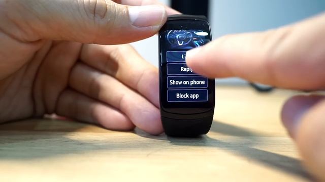 Trên tay Gear Fit 2 Pro смотреть онлайн