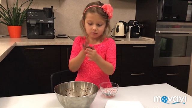 В помощь маме. Готовим сами. Кейк-попсы. Готовим на праздник. смотреть онлайн