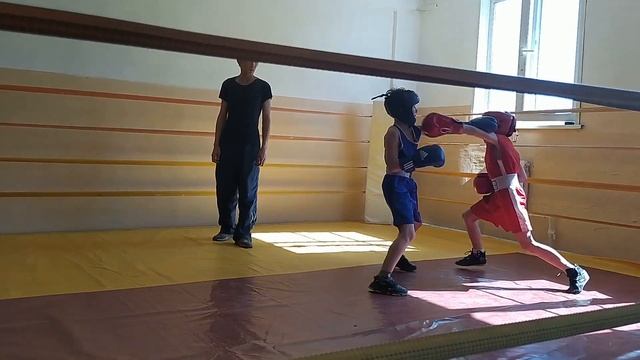 #boxing #sport #fight левша. уровень полугодовой тренировки смотреть онлайн