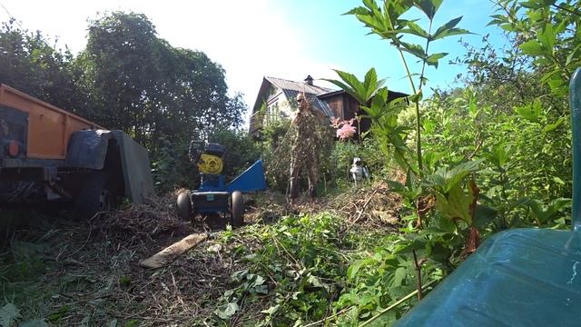 Крутая самоделка для дачи. Измельчитель веток. Часть 2, испытания смотреть онлайн
