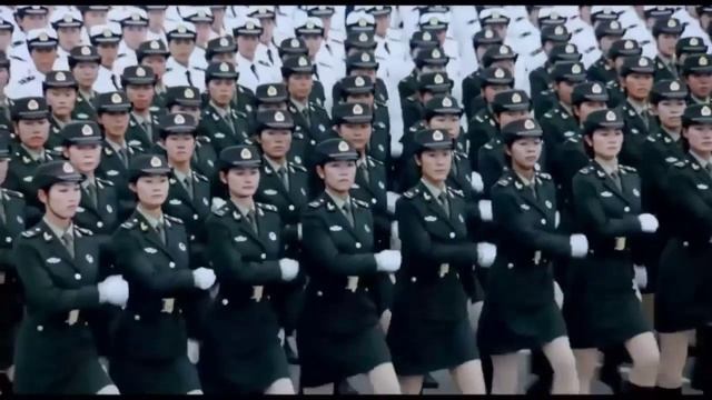 Китайские девушки на параде под катюшу