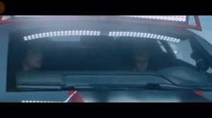 Декард Шоу спасает ребенка Доминика Форсаж 8 2017