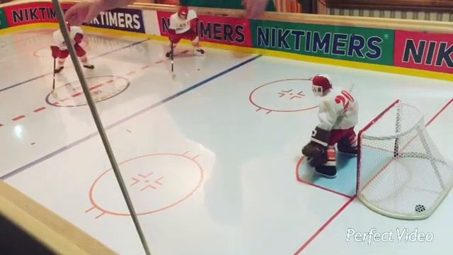 Хоккей.Hockey.Настольный хоккей. Тренировка Чемпиона Мира, обладающего золотым перстнем Niktimers.