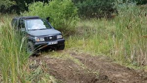 Offroad Suzuki Vitara 4x4 GEO Tracker Sidekick