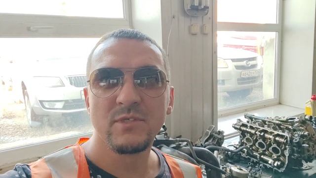 Немец пенсионного возраста. Течь масляного поддона двигателя Ауди Q7, устраняем проблему.