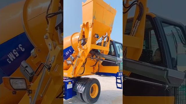 HMC350 self-loading concrete mixer: articulated, hydraulic discharge chute