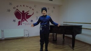 "Прощался парень с девушкой" (песня времен Великой Отечественной войны).