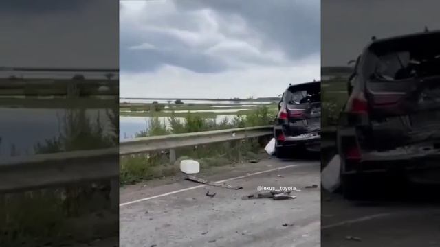 Lexus 570 everyone please drive safe смотреть онлайн