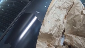 почему отлетает лак от базы