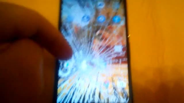 Случайно разбил папин телефон!!! смотреть онлайн