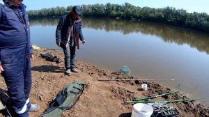 РЫБАЛКА НА РЕКЕ УРАЛ. ПЕРЕД ЗАПРЕТОМ НАЛОВИЛИ ВСЯКОЙ РЫБЫ МАЙ 2023