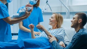 ЧТО ЗАПУСКАЕТ РОДЫ | Как ребенок узнает что ему пора родиться