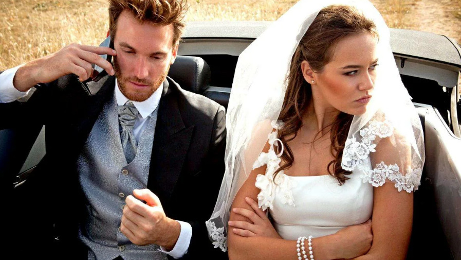 Двушки выходят замуж по расчету или по любви! Бывает хорошая партия, а иногда без любви смотреть онлайн