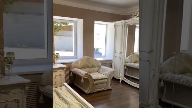 Спальня Анна Мария с 5 дверным шкафом Крем глянец Эра мебель
