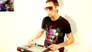 DJ Freak - live hip-hop retro megamix - 20 tracks in 5 minutes - reggae vs. latino vs. rock.mpg