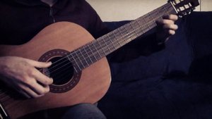 THE SHOW MUST GO ON - Queen - [FINGERSTYLE GUITAR COVER + TAB]